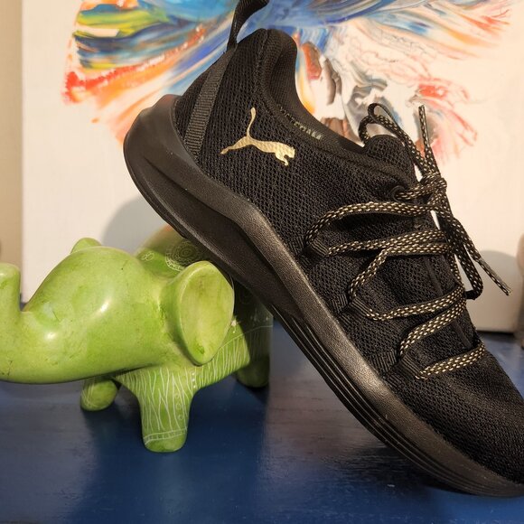 NEW women's 7.5 PUMA blk|gold prowl alt knit sneaker **SINGLE RIGHT SHOE ONLY** - Picture 1 of 9